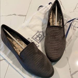 Birdies “Starling” velvet crocodile imprint loafer